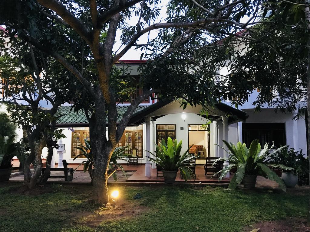 Pearl House Resort Анурадхапура Екстериор снимка